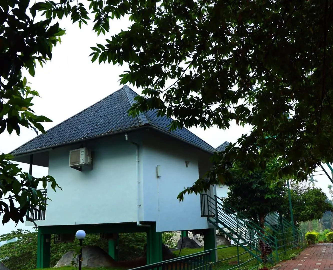Wayanad Cave N Pillar Resort سلطان بتيري 0*,  الهند
